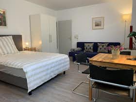Wohnung zu mieten für 1.690 € pro Monat in Karlsruhe, Saarlandstraße