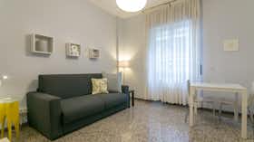 Appartement te huur voor € 990 per maand in Milan, Via Giuseppe Tartini