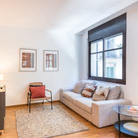 公寓 for rent for €1,600 per month in Barcelona, Carrer Ample