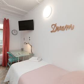 Private room for rent for €885 per month in Barcelona, Carrer de la Portaferrissa