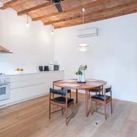 Apartment for rent for €1,900 per month in Barcelona, Carrer de Verdi