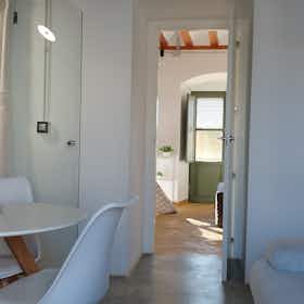 Apartment for rent for €1,200 per month in Córdoba, Plaza de la Corredera