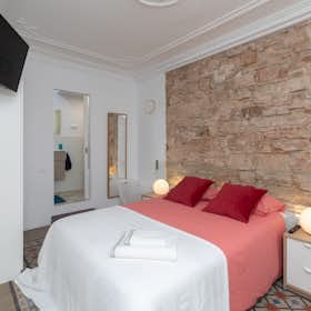 Private room for rent for €1,060 per month in Barcelona, Carrer de la Portaferrissa