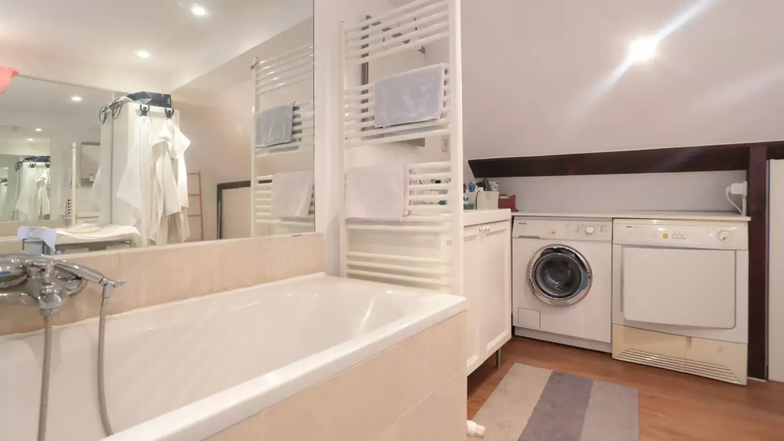 1-Bedroom Apartment in Rue Blaes, Brussels (1039585) ROOM 1