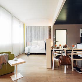 Appartement te huur voor € 2.370 per maand in Munich, Bunzlauer Platz