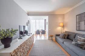 Квартира за оренду для 1 735 EUR на місяць у Cascais, Rua de Monte Leite