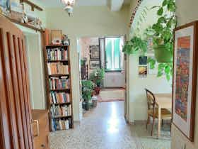 Private room for rent for €350 per month in Siena, Strada Statale di Ponente