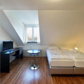 Apartment for rent for €2,257 per month in Zürich, Asylstrasse