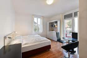 Lägenhet att hyra för 2 344 CHF i månaden i Zürich, Asylstrasse