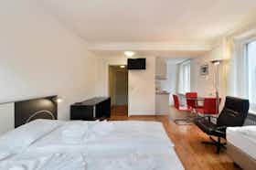Wohnung zu mieten für 2.350 CHF pro Monat in Zürich, Asylstrasse