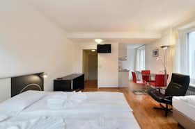 Apartamento en alquiler por 2355 CHF al mes en Zürich, Asylstrasse