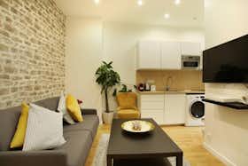 Apartment for rent for €5,000 per month in Paris, Rue Chénier