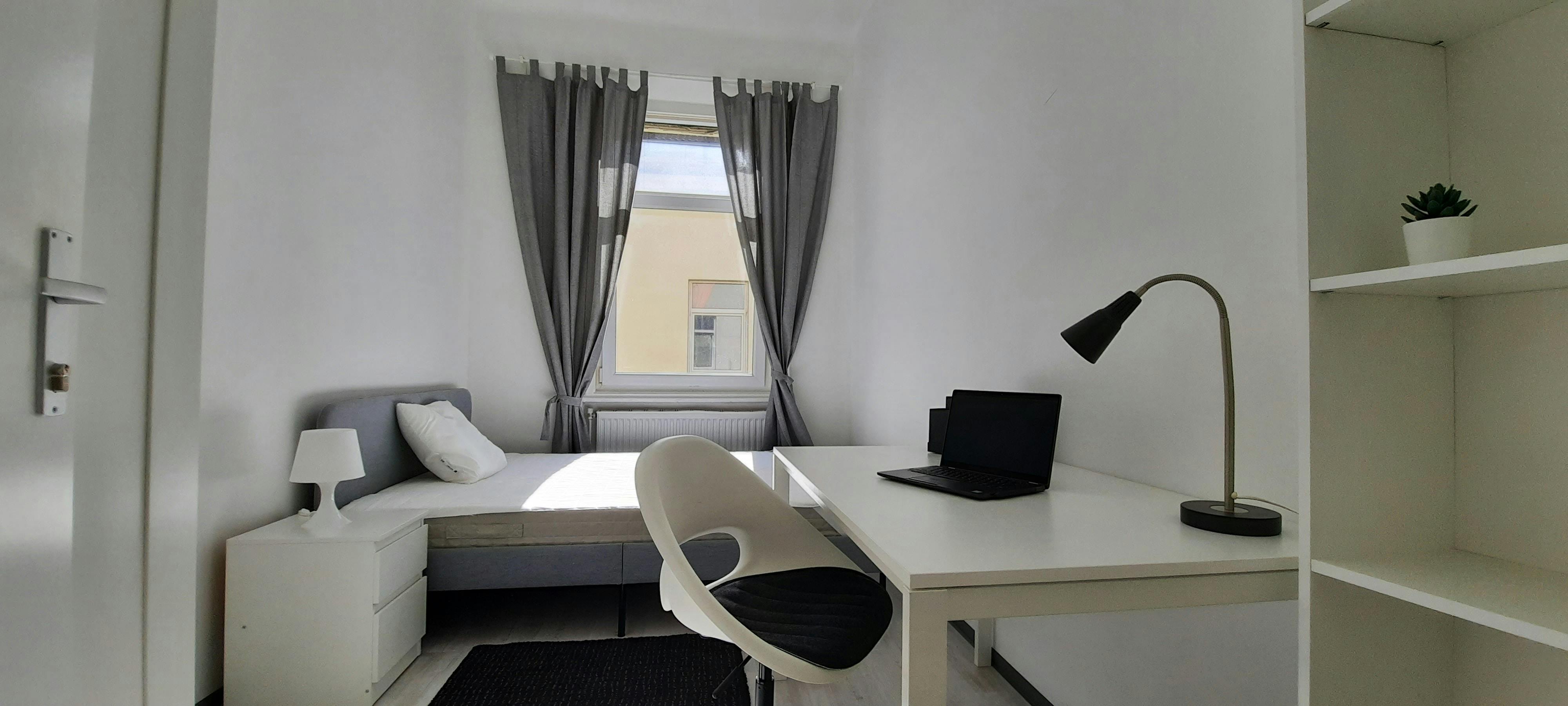 Afrikanergasse, Vienna preview