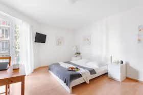 Studio for rent for CHF 2,100 per month in Zürich, Dubsstrasse