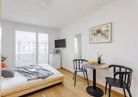 Lägenhet att hyra för 1 886 CHF i månaden i Zürich, Friesstrasse