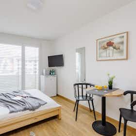 Appartement te huur voor CHF 1.890 per maand in Zürich, Friesstrasse