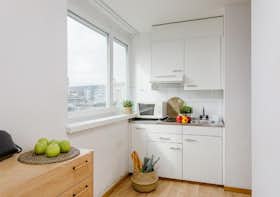 Apartment for rent for CHF 2,894 per month in Zürich, Friesstrasse
