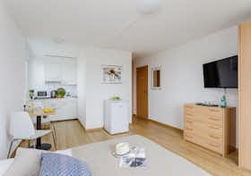 Appartement te huur voor CHF 2.100 per maand in Zürich, Friesstrasse