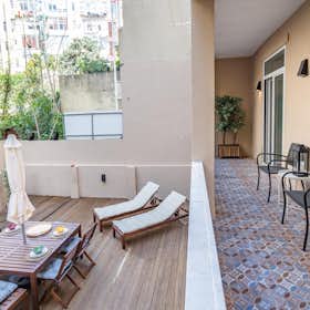 Apartment for rent for €1,869 per month in Lisbon, Rua de Macau
