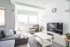 Apartment for rent for €1,735 per month in Lisbon, Rua Alfredo da Silva