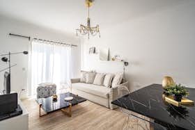 Apartment for rent for €1,869 per month in Lisbon, Rua da Verónica