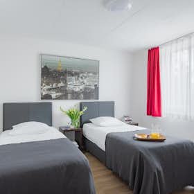 Apartment for rent for CHF 2,980 per month in Kloten, Obstgartenstrasse