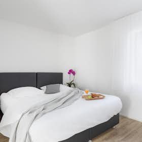 Квартира за оренду для 3 600 CHF на місяць у Zürich, Zelgstrasse