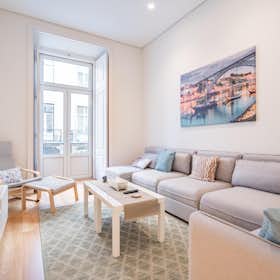 Apartment for rent for €2,000 per month in Lisbon, Rua da Madalena