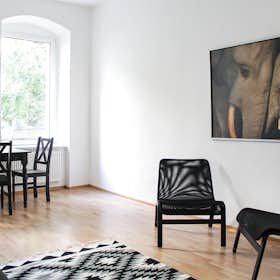 Apartment for rent for €1,450 per month in Berlin, Hertzbergstraße