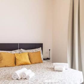 Apartment for rent for €1,600 per month in Rome, Via Tuscolana