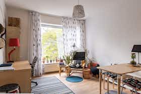 Appartement te huur voor € 2.390 per maand in The Hague, Harmelenstraat