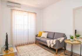 Apartamento para alugar por € 1.469 por mês em Faro, Rua Reitor Teixeira Guedes