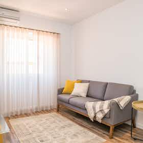 公寓 正在以 €1,469 的月租出租，其位于 Faro, Rua Reitor Teixeira Guedes
