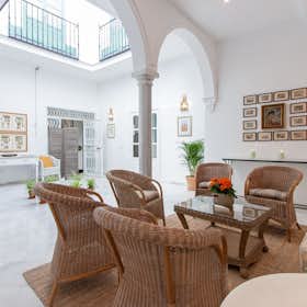 House for rent for €1,950 per month in Sevilla, Calle Tintes
