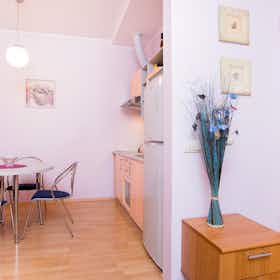 公寓 正在以 €510 的月租出租，其位于 Riga, Tirgoņu iela