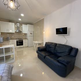 Wohnung zu mieten für 850 € pro Monat in Lourinhã, Rua dos Touritas