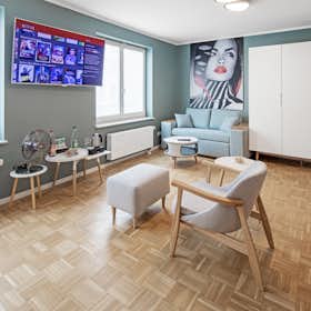 Studio for rent for €1,295 per month in Dresden, Leisniger Straße