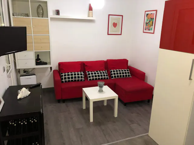 Private room in Calle de Sombrerete, Madrid (1042685) room image 2
