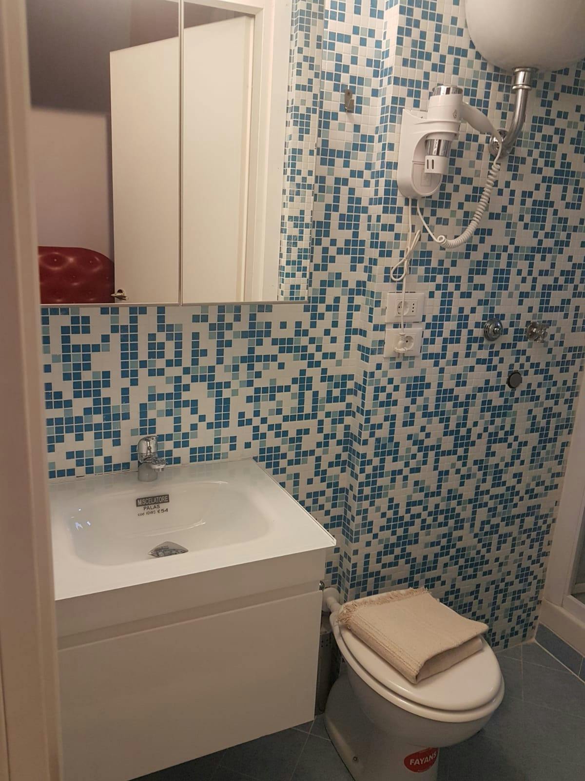 Double room Florence, 1 bed, 18m² — photo 3