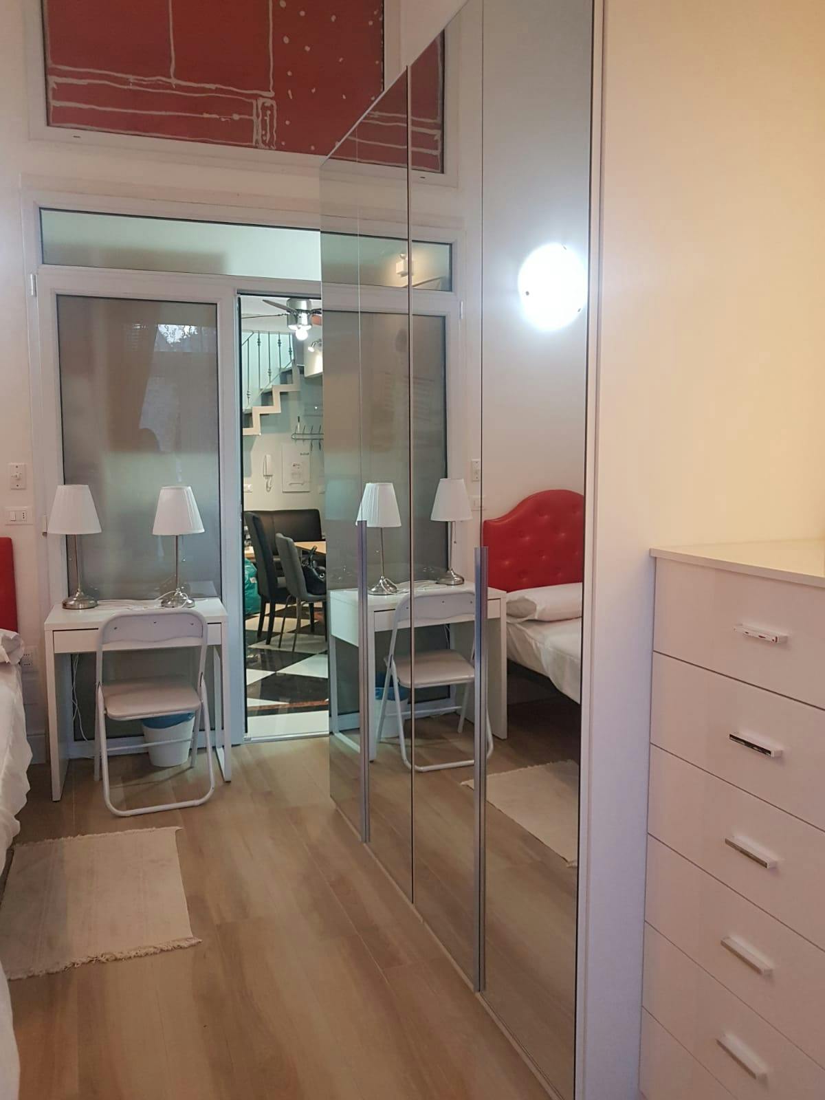 Double room Florence, 1 bed, 18m² — photo 8
