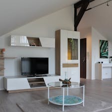 Apartment for rent for €1,500 per month in Hofheim am Taunus, Zum Lindenhof
