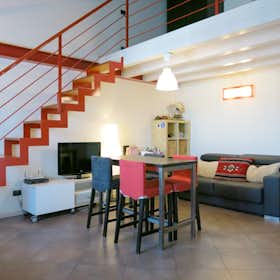 Apartment for rent for €1,860 per month in Milan, Via Giovanni Rasori