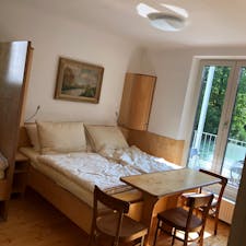 Studio for rent for 800 € per month in Vienna, Ulmenstraße