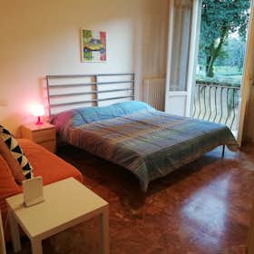 Отдельная комната сдается в аренду за 750 € в месяц в Florence, Via del Campuccio
