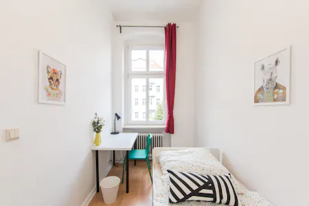 Private room for rent on Detmolder Straße, Berlin