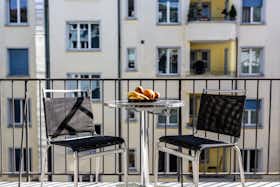 Apartamento en alquiler por 5990 CHF al mes en Zürich, Dahliastrasse