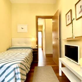 Private room for rent for €560 per month in Bilbao, Calle Luis Briñas