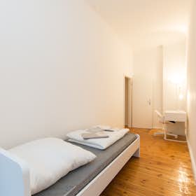 Private room for rent for €665 per month in Berlin, Bornholmer Straße