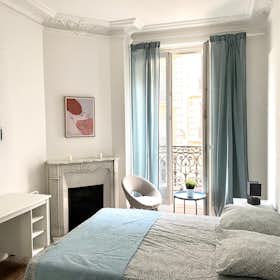Private room for rent for €930 per month in Paris, Rue Jean-François Lépine