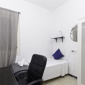 Private room for rent for €599 per month in Barcelona, Carrer de Vila i Vilà